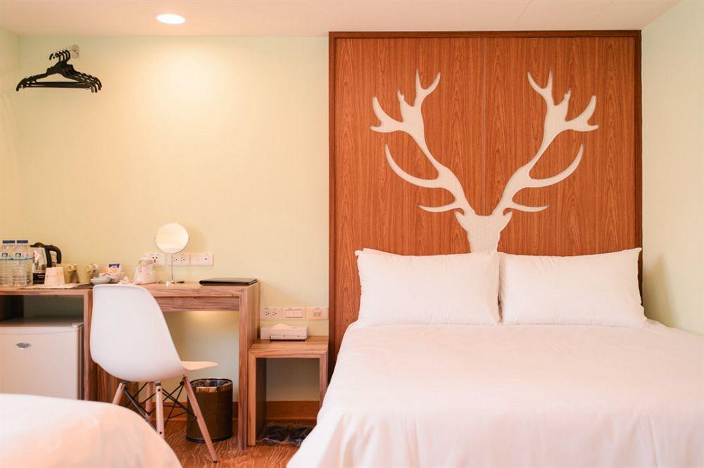 Kiwi Express Hotel - Zhong Zheng Branch Taichung Esterno foto